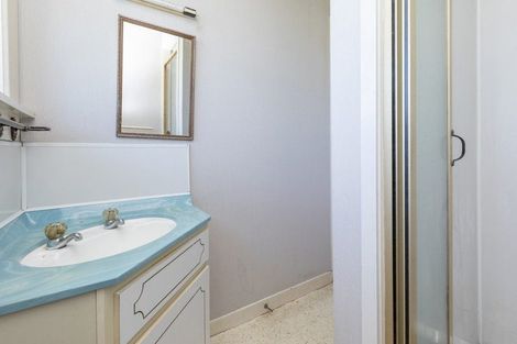 Photo of property in 63 Coopers Road, Dallington, Christchurch, 8061