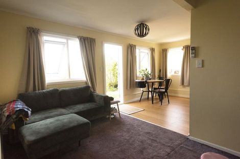 Photo of property in 17 Bedford Street, Northland, Wellington, 6012