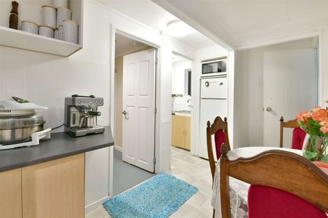 Photo of property in 76 Chivalry Road, Glenfield, Auckland, 0629