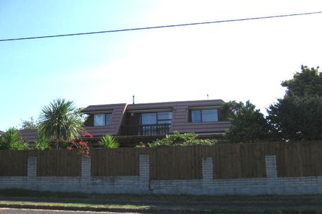 Photo of property in 2/31 Tane Street, New Lynn, Auckland, 0600