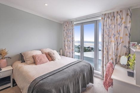 Photo of property in 118a Nicholson Road, Khandallah, Wellington, 6035