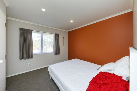 Photo of property in 23 Greenwood Place, Fitzherbert, Palmerston North, 4410