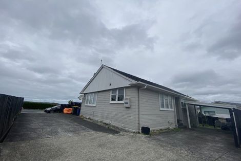 Photo of property in 1/47 Luckens Road, West Harbour, Auckland, 0618