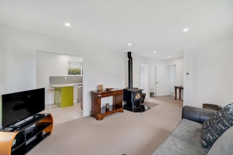 Photo of property in 34 Oakley Crescent, Hornby, Christchurch, 8042