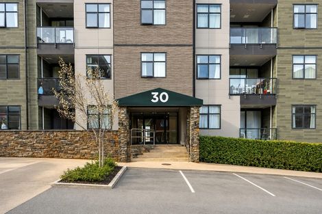 Photo of property in Wyndham Gardens Apartments, 30 Red Oaks Drive, Frankton, Queenstown, 9300