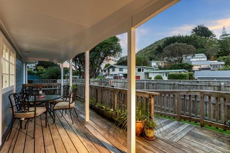 Photo of property in 7 Luff Place, Whitby, Porirua, 5024