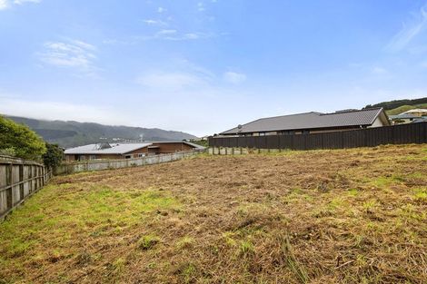 Photo of property in 158 Woodman Drive, Tawa, Wellington, 5028