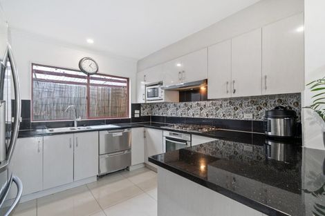 Photo of property in 73 Rathmar Drive, Manurewa, Auckland, 2105