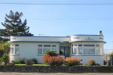 Photo of property in 7 Avenue Road Foxton Horowhenua District