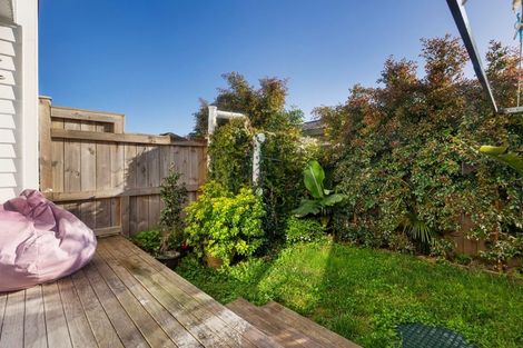 Photo of property in 7/112 Astley Avenue, New Lynn, Auckland, 0600