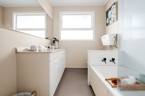 Photo of property in 25 Pulham Crescent, Queenwood, Hamilton, 3210