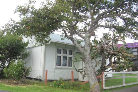 Photo of property in Tawa School, 6 Oxford Street, Tawa, Wellington, 5028