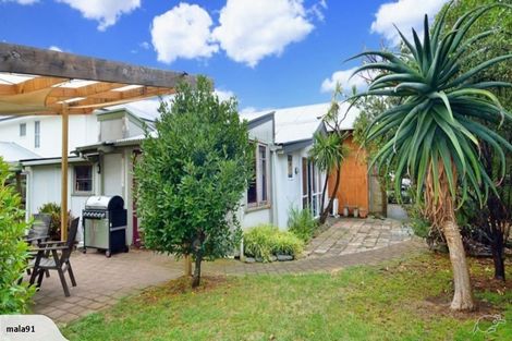 Photo of property in 74 Awapuni Road, Awapuni, Gisborne, 4010
