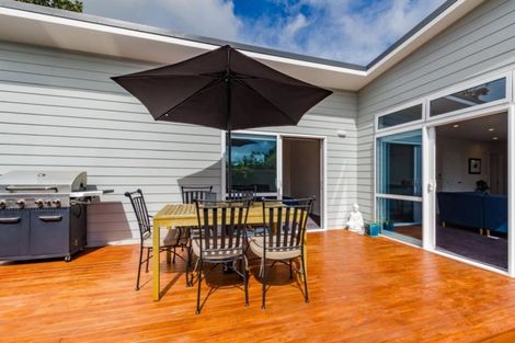 Photo of property in 5a Sharda Grove, Paraparaumu Beach, Paraparaumu, 5032
