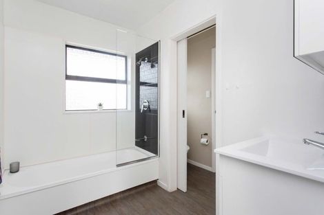 Photo of property in 2/109a Queenspark Drive, Parklands, Christchurch, 8083