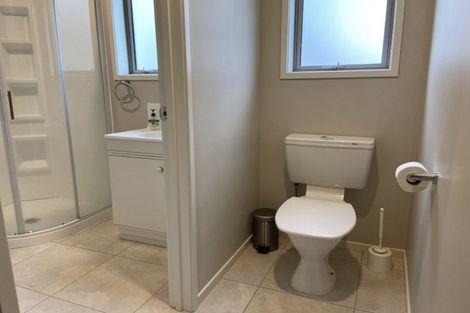 Photo of property in 20 Messenger Terrace, Oakura, 4314