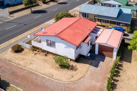 Photo of property in 122a Mayfair Avenue, Whangamata, 3620