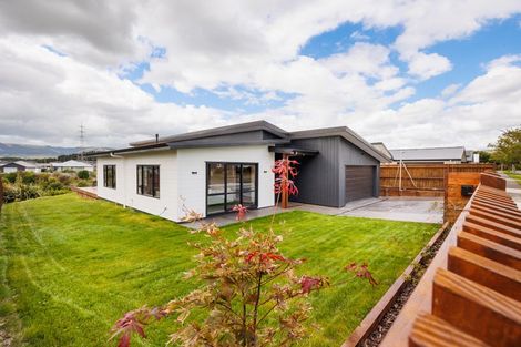Photo of property in 26 Silicon Way, Fitzherbert, Palmerston North, 4410
