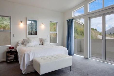 Photo of property in 2a Marina Drive, Frankton, Queenstown, 9300