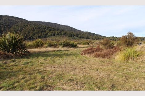 Photo of property in 1 Erua Road, Ostend, Waiheke Island, 1081