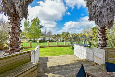 Photo of property in 10 Crannog Fen, Wattle Downs, Auckland, 2103