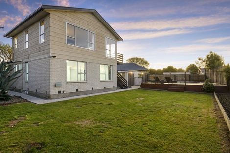Photo of property in 16 Daytona Place, Parklands, Christchurch, 8083