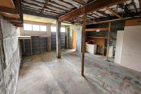 Photo of property in 29 Awanui Street, Merrilands, New Plymouth, 4312