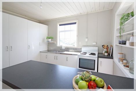 Photo of property in 120 Seabury Avenue, Foxton Beach, Foxton, 4815