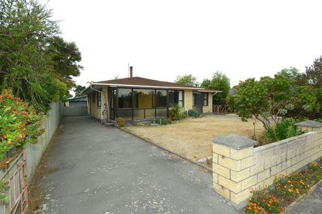 Photo of property in 56 Royal Park Drive, Parklands, Christchurch, 8083