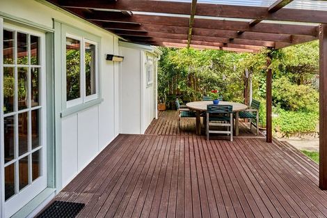 Photo of property in 25 Mahoe Street, Eastbourne, Lower Hutt, 5013