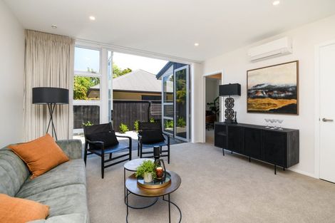Photo of property in 8 Tuapapa Lane, Roslyn, Palmerston North, 4414