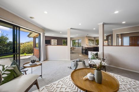 Photo of property in 15 Frame Place, Owhata, Rotorua, 3010