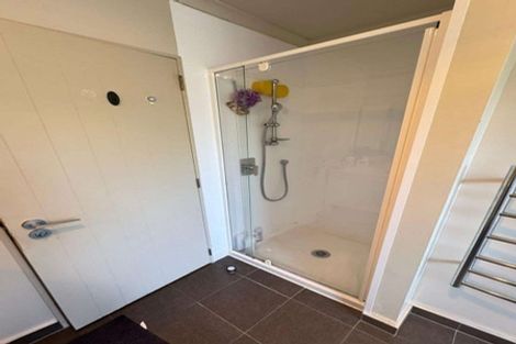 Photo of property in 50a Miles Crescent, Newlands, Wellington, 6037