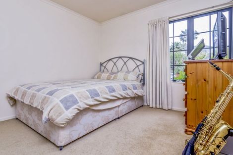 Photo of property in 5 Ruze Vida Drive, Massey, Auckland, 0614