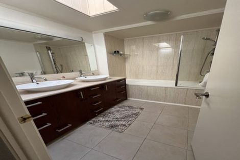 Photo of property in 173a Mokoia Road, Birkenhead, Auckland, 0626