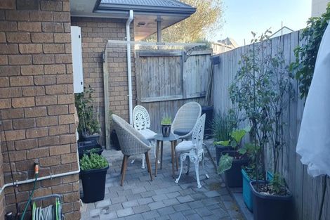 Photo of property in 2/240 Old Farm Road, Hillcrest, Hamilton, 3216