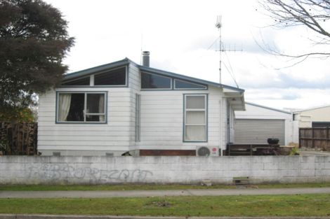Photo of property in 13 Matipo Place, Edgecumbe, 3120