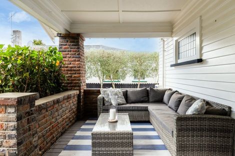 Photo of property in 108 Davis Street, Saint Leonards, Hastings, 4120