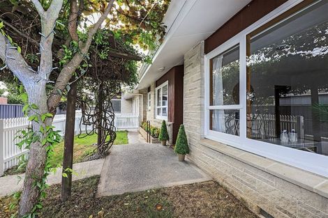 Photo of property in 2/707 York Street, Mahora, Hastings, 4120