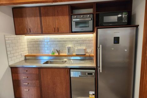 Photo of property in 34 Cannon Hill Crescent, Mount Pleasant, Christchurch, 8081