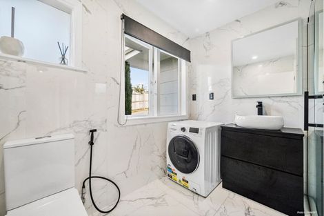 Photo of property in 57b Lancaster Road, Beach Haven, Auckland, 0626