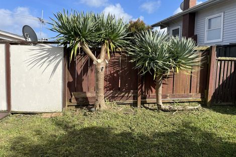 Photo of property in 2/21 Wanaka Place, Pakuranga Heights, Auckland, 2010