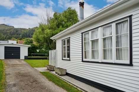 Photo of property in 11 Toomath Street, Naenae, Lower Hutt, 5011