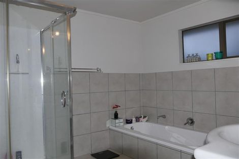 Photo of property in 35 Western Hills Drive, Kensington, Whangarei, 0112