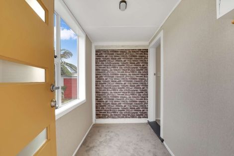 Photo of property in 14 Ferguson Street, Levin, 5510