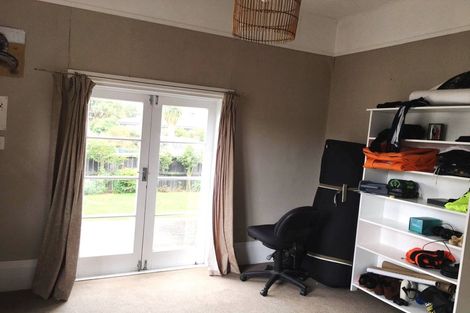 Photo of property in 74 Edward Avenue, Edgeware, Christchurch, 8013