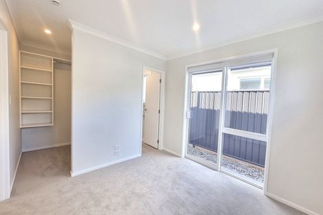 Photo of property in 24 Tasker Crescent, Pyes Pa, 3112