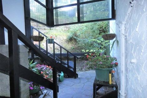 Photo of property in 1/10 Downing Street, Crofton Downs, Wellington, 6035