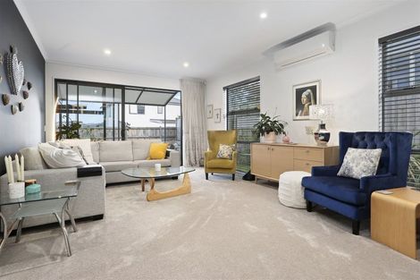 Photo of property in 21 Kukuwai Avenue, Red Beach, 0932