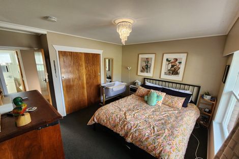 Photo of property in 2/10 Ayton Drive, Totara Vale, Auckland, 0629